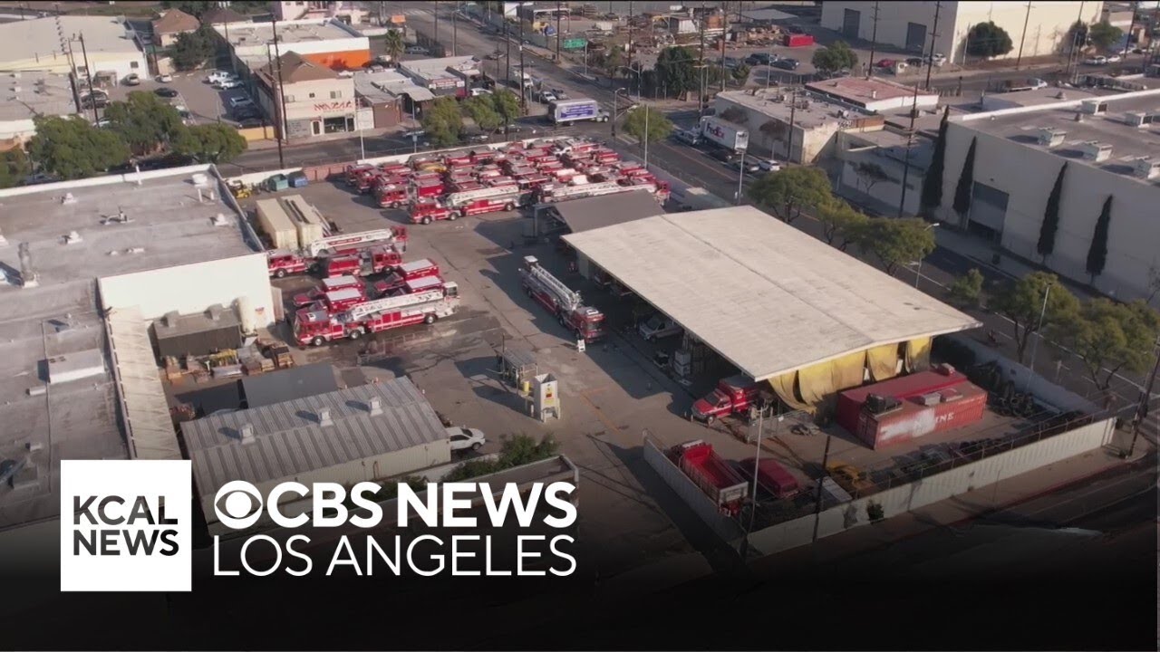 PHOTO — Report: 100 L.A. Fire Trucks Wait for Repair as Deadly Blazes Burn City